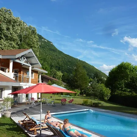 Maison D'hotes L'instant T Bed & Breakfast *